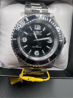 49335 - Invicta Specialty Rowan Men's Watch - 40mm, Steel
(49335)